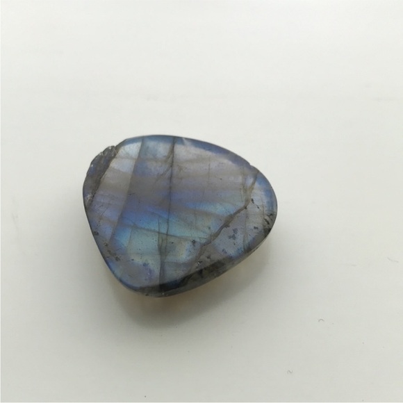 Labradorite Stone 🫧🪨 - Picture 3 of 4